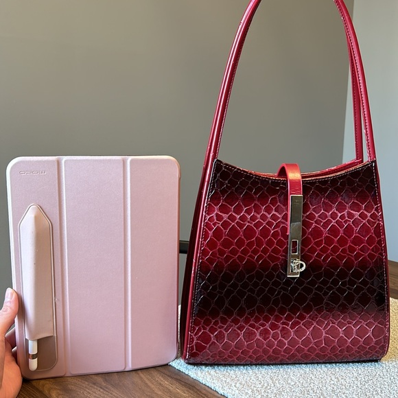 Cherry Red Shoulder Bag - Picture 8 of 11